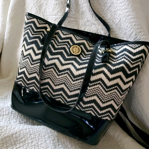 NWOT Anne Klien patent and synthetic straw summer - Picture 1 of 3
